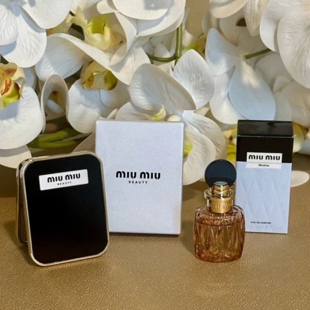 NWT Miu Miu LIMITED EDITION Bundle Mirror and Miutine EDP